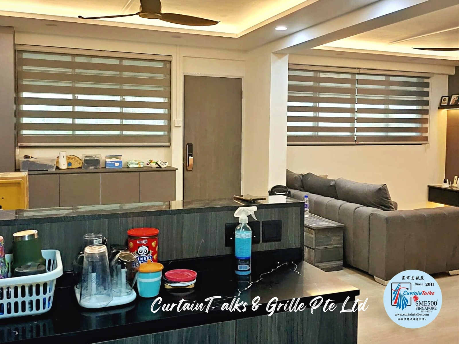 This is a Picture of Dimmer Korean combi Blinds at Singapore HDB flat 302 Yishun Central